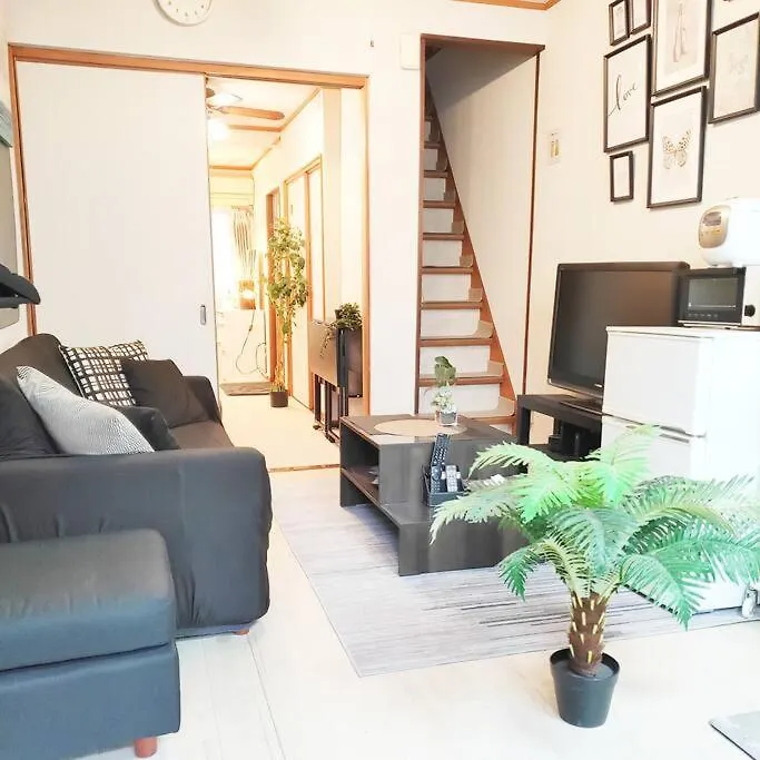 Villa Dotonbori Direct: Traditional Home with Modern Amenities Osaka Japan