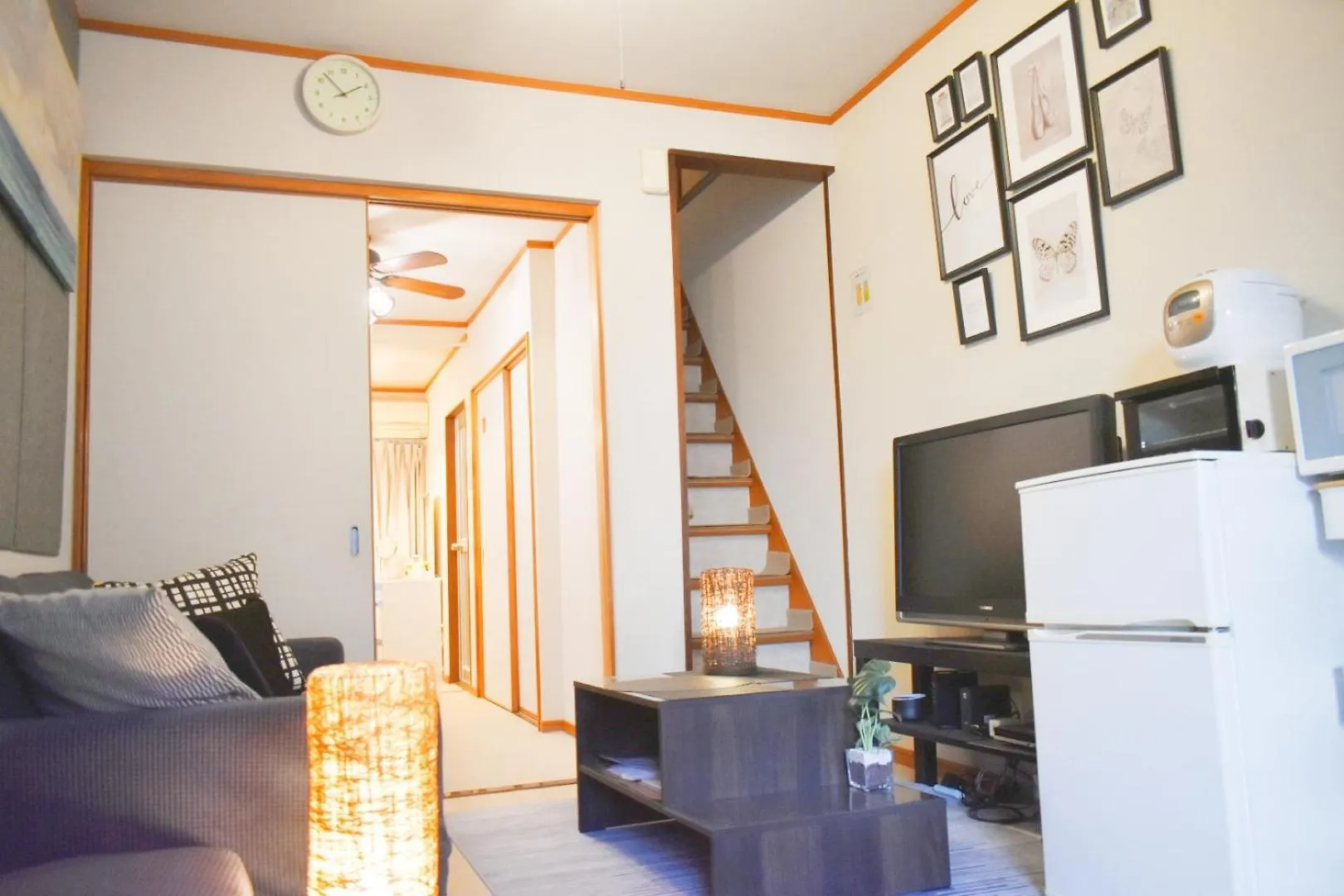 Dotonbori Direct: Traditional Home with Modern Amenities Osaka Villa