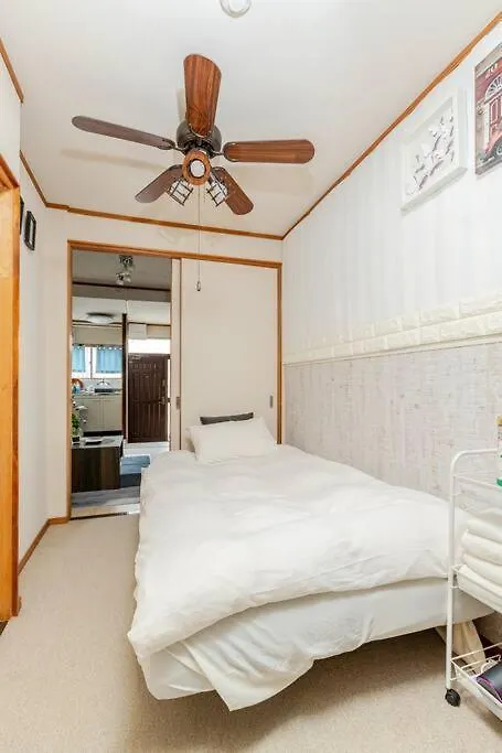 Dotonbori Direct: Traditional Home with Modern Amenities Osaka Villa