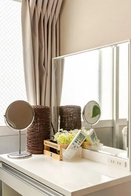 Villa Dotonbori Direct: Traditional Home with Modern Amenities Osaka