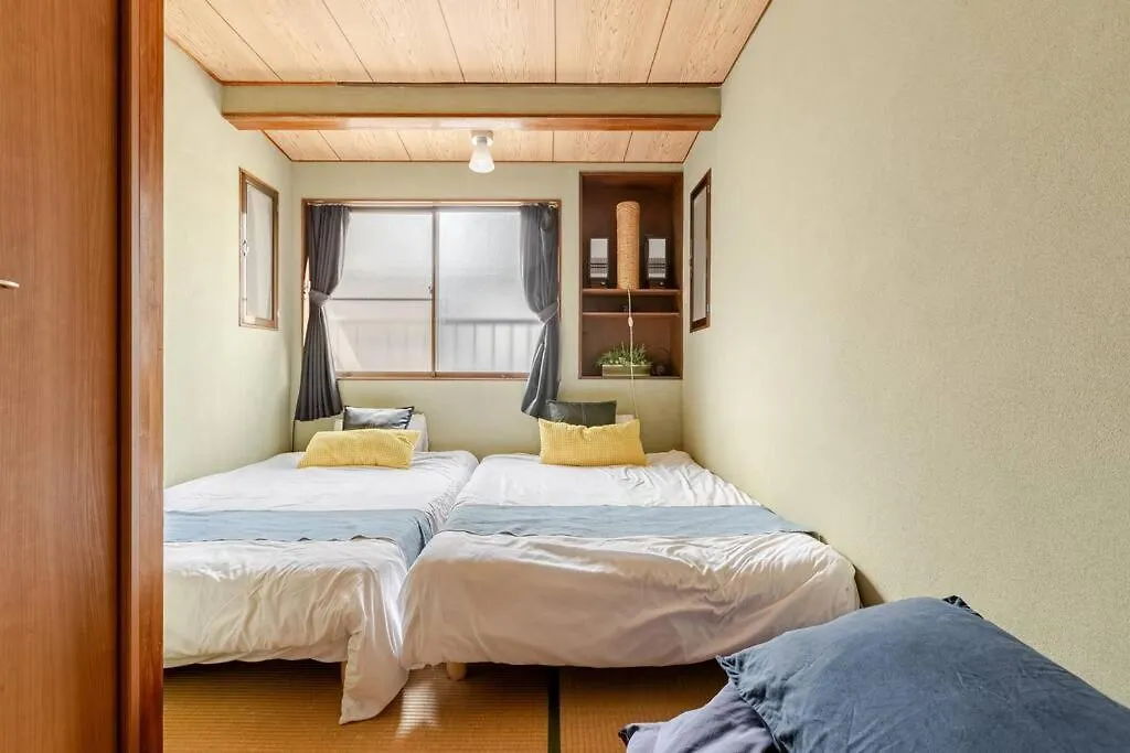 Dotonbori Direct: Traditional Home with Modern Amenities Osaka 0*,  Japan