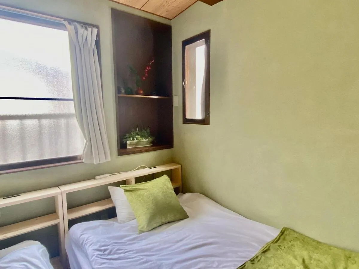 Villa Dotonbori Direct: Traditional Home with Modern Amenities Osaka