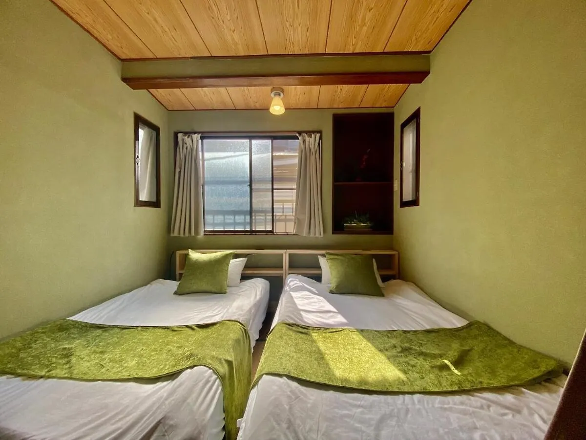 Dotonbori Direct: Traditional Home with Modern Amenities Osaka