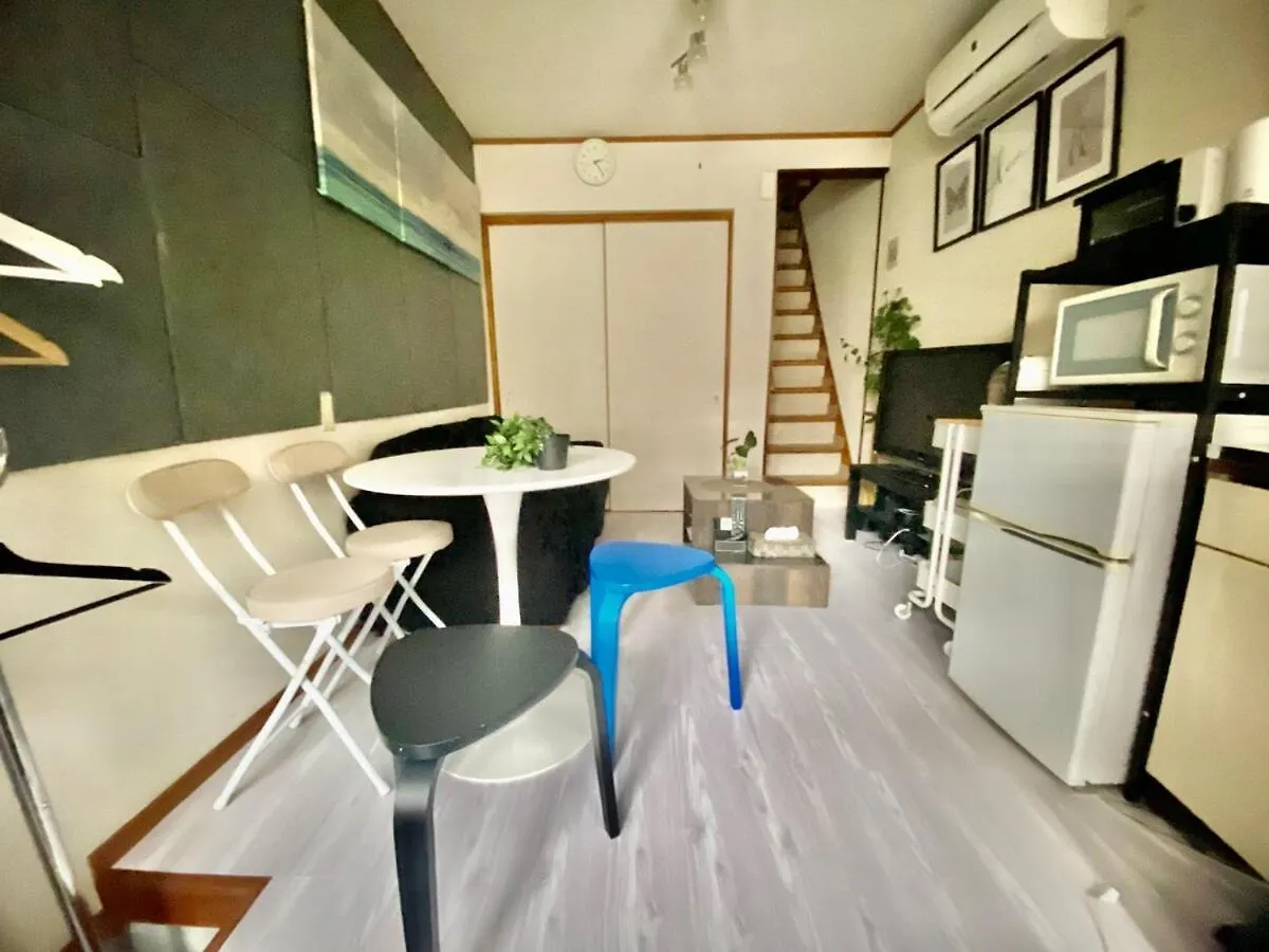 Dotonbori Direct: Traditional Home with Modern Amenities Osaka Villa
