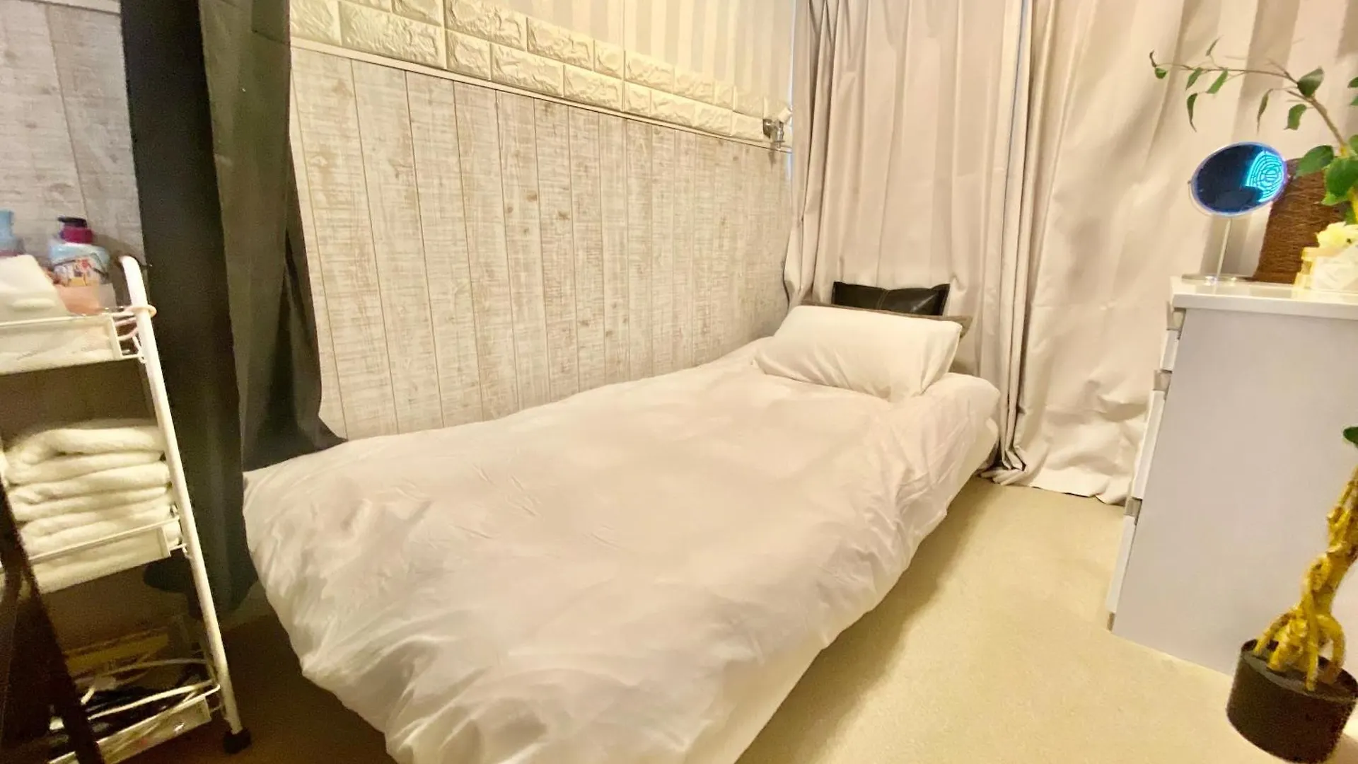 Dotonbori Direct: Traditional Home with Modern Amenities Osaka