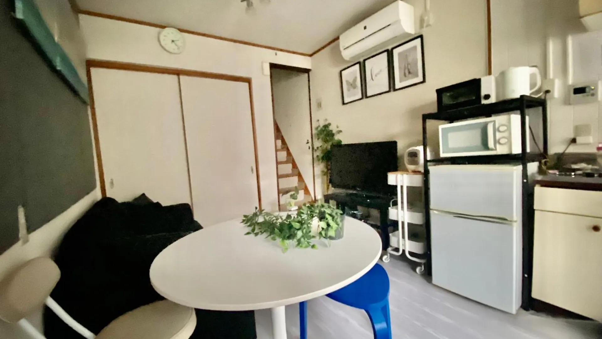 Villa Dotonbori Direct: Traditional Home with Modern Amenities Osaka