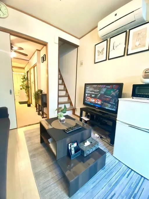 Dotonbori Direct: Traditional Home with Modern Amenities Osaka
